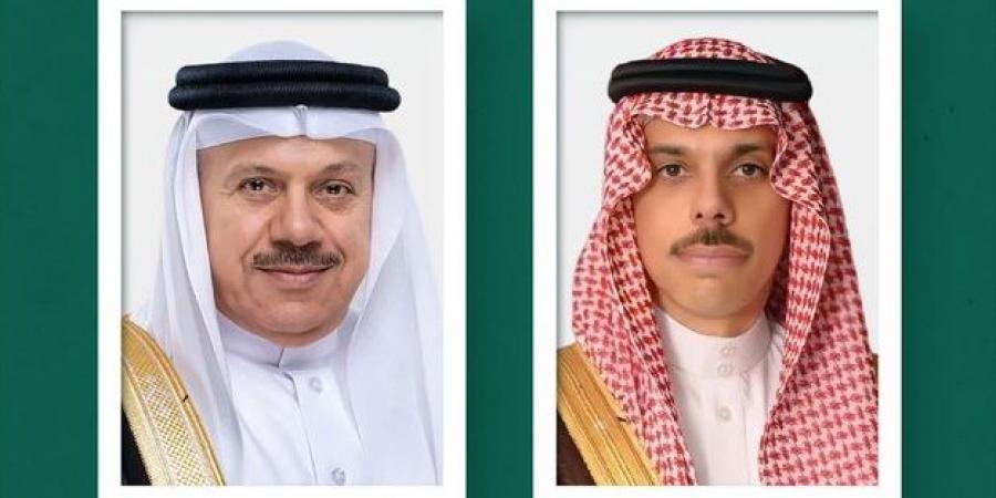 وزير
      الخارجية
      يتلقى
      اتصالًا
      هاتفيًا
      من
      وزير
      خارجية
      البحرين