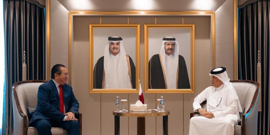 وزير الدولة للشؤون الخارجية يودع سفير كازاخستان