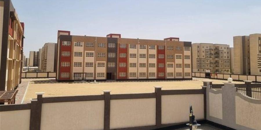 وزيرة الإسكان تتابع معدلات تنفيذ عدد من المشروعات الخدمية بمدن الصعيد