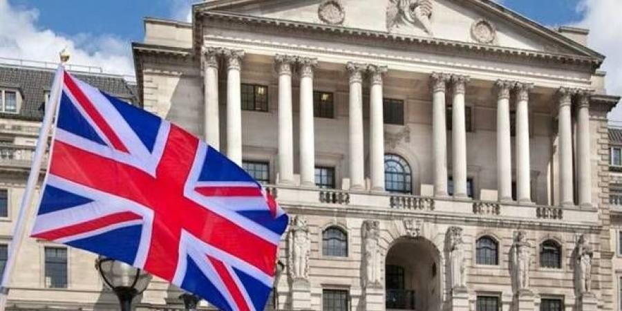 بنك
      إنجلترا
      يعتزم
      تثبيت
      الفائدة
      مع
      استقرار
      التضخم
      واتفاق
      السلام