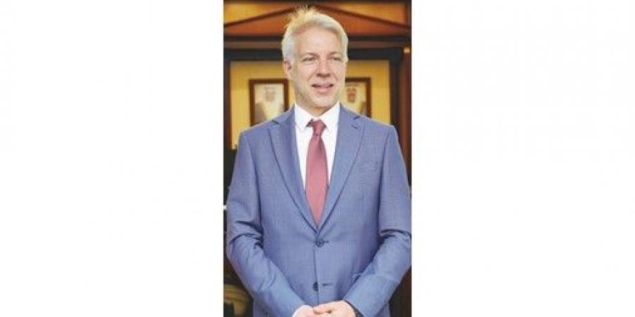 السفير
باللميلي
لـ
«الأنباء»:
سويسرا
تسعى
إلى
توفير
الظروف
لتوقيع
مذكرة
تفاهم
أميركية
-
إيرانية
الجمعة