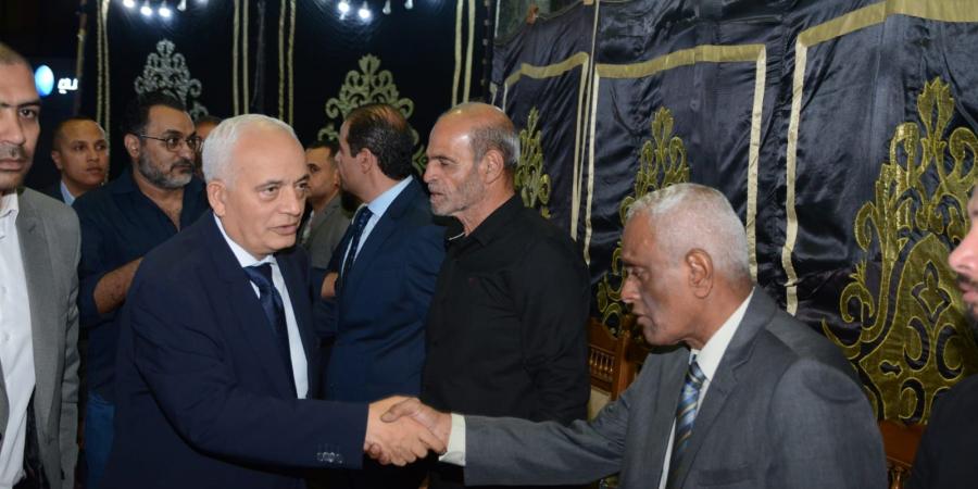 د.
      رضا
      حجازي
      امين
      التعليم
      بمستقبل
      وطن
      يؤدي
      واجب
      العزاء
      في
      الزميل
      مصطفى
      الشربيني
      مسؤول
      ملف
      البرلمان
      بموقع
      تحيا
      مصر