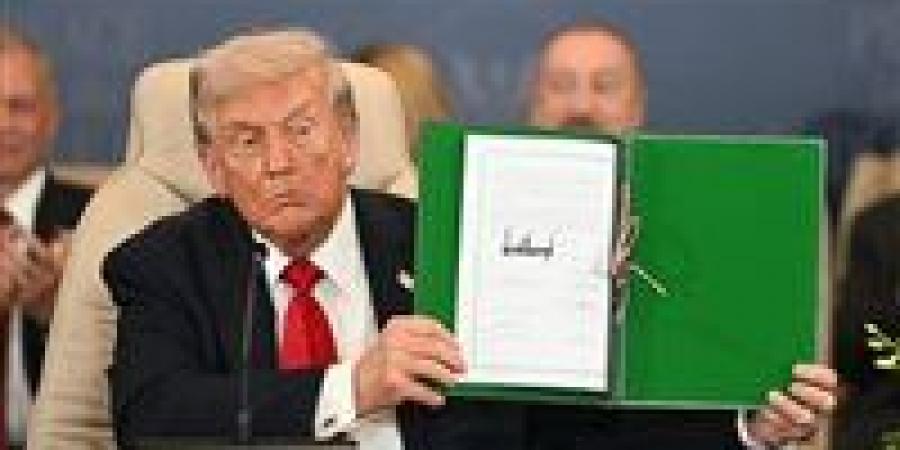 ترامب:
      دول
      مجموعة
      السبع
      تجمع
      على
      نشر
      قوات
      في
      مضيق
      هرمز
      لضمان
      الملاحة
