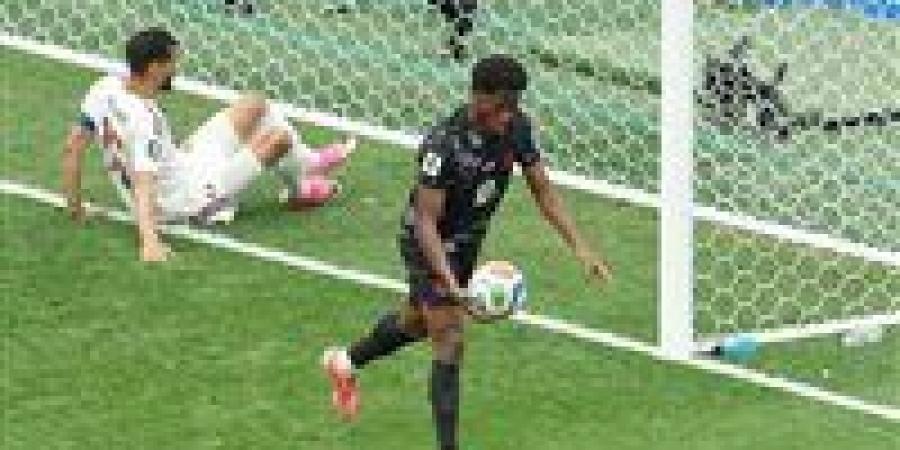 كندا
      ضد
      قطر..
      جوناثان
      ديفيد
      يسجل
      هاتريك
      تاريخي
      ويقود
      كندا
      لفوز
      ساحق
      على
      قطر
      (0/6)
      في
      كأس
      العالم
      2026