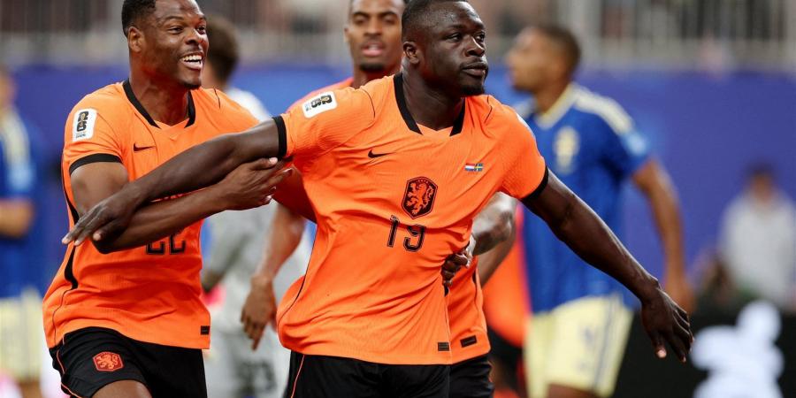 هولندا
      ضد
      السويد..
      ملخص
      اهداف
      ونتيجة
      مباراة
      هولندا
      ضد
      السويد
      في
      كأس
      العالم
      بعد
      مرور
      45
      دقيقة