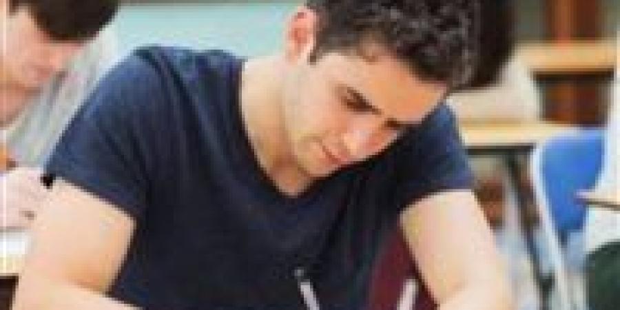 تاكل
      إيه
      قبل
      دخول
      اللجنة؟..
      أطعمة
      “سحرية”
      للتركيز
      أبرزها
      الشوكولاتة
      والمكسرات