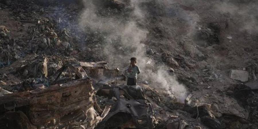 جيش الاحتلال يزعم اغتيال عنصرين في شبكة تحويل الأموال لحماس بغزة