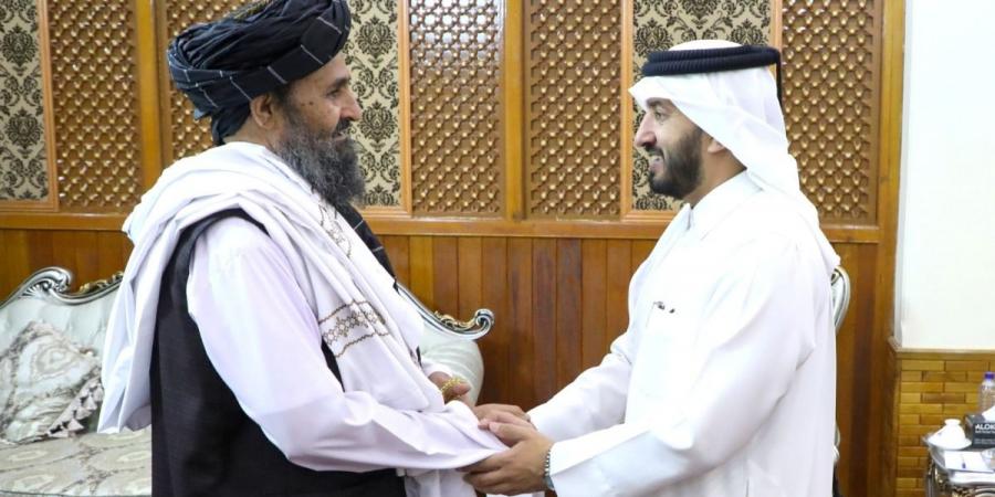 نائب رئيس الوزراء للشؤون الاقتصادية في حكومة تصريف الأعمال في أفغانستان يجتمع مع سفير قطر