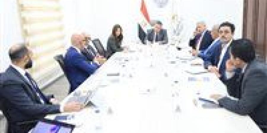وزير
      التعليم
      العالي
      يبحث
      مع
      مايكروسوفت
      تعزيز
      التحول
      الرقمي
      والذكاء
      الاصطناعي
      بالجامعات