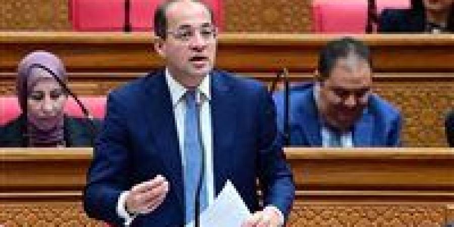 وزير
      المالية:
      موازنة
      2026/2027
      بلا
      ضرائب
      جديدة
      وتوازن
      بين
      النمو
      والحماية
      الاجتماعية