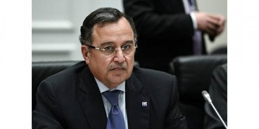 مجلس
جامعة
الدول
العربية
يعتمد
وزير
الخارجية
المصري
الأسبق
نبيل
فهمي
أميناً
عاماً
جديداً