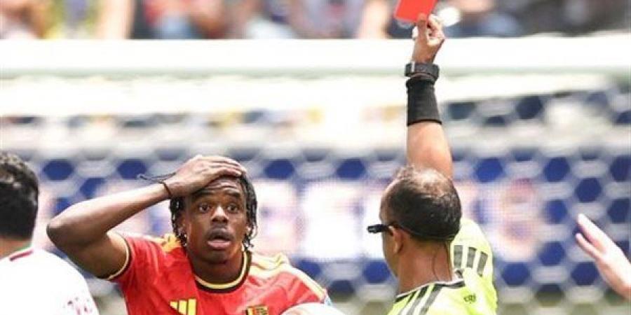 طرد وهدف ملغى، تعادل سلبي بين إيران وبلجيكا يشعل مجموعة مصر بكأس العالم