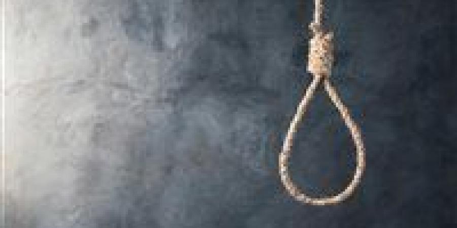 العثور
      على
      شاب
      مشنوق
      داخل
      شقة
      بالطالبية..
      والنيابة
      تحقق
      في
      ملابسات
      الوفاة