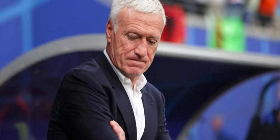 مدرب منتخب فرنسا يغادر معسكر الديوك بسبب وفاة والدته