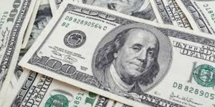 الدولار
      يقفز
      لأعلى
      مستوياته
      في
      عام
      وسط
      توقعات
      رفع
      الفائدة