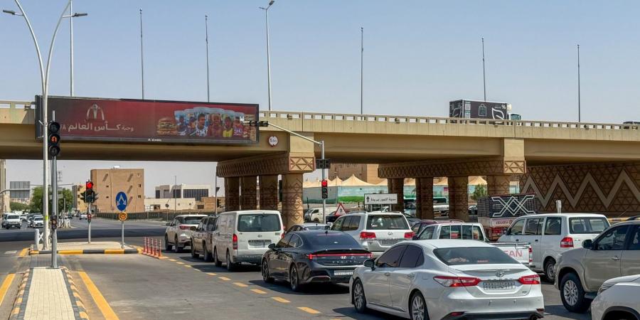 أمانة القصيم تُفعّل الإشارات الذكية بتقنيات الذكاء الاصطناعي في بريدة