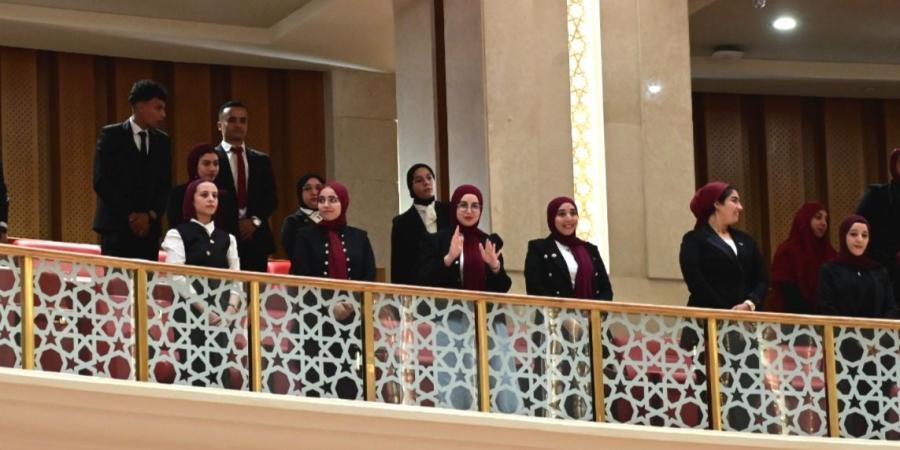 مجلس
      النواب
      يستقبل
      وفداً
      من
      أعضاء
      هيئة
      التدريس
      والطلاب
      بجامعة
      دميـاط
