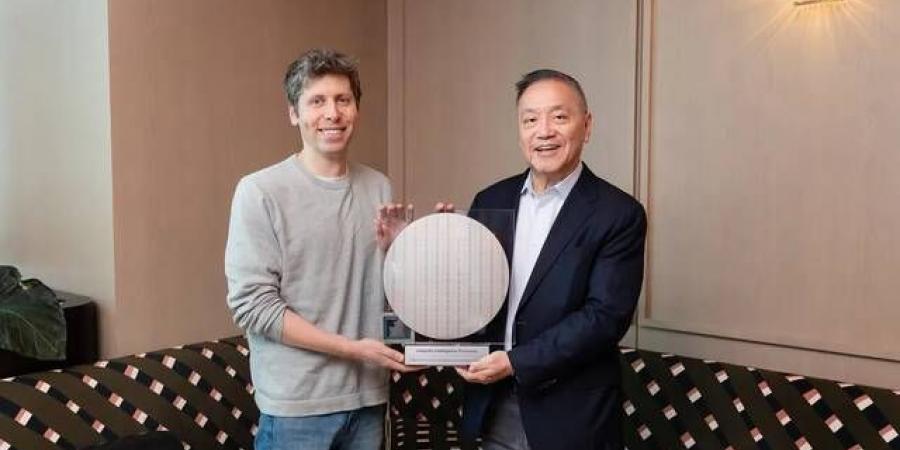 طفرة
      للرقائق..
      OpenAI
      تدمج
      معالجاتها
      المخصصة
      بمراكز
      بيانات
      مايكروسوفت
      قريباً
