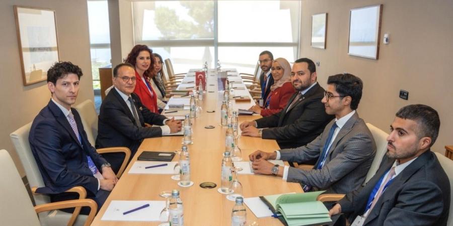 وزير الدولة بوزارة الخارجية يجتمع مع مسؤولين على هامش منتدى دوبروفنيك