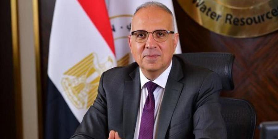 وزير الري يحذر المواطنين من إلقاء القمامة في الترع والمصارف (فيديو)