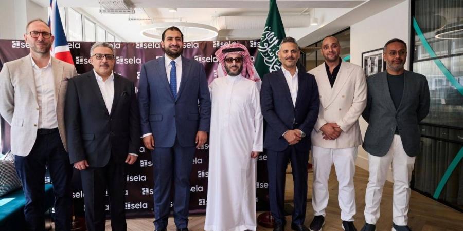 سفير خادم الحرمين الشريفين لدى المملكة المتحدة يفتتح المقر الدولي لشركة صلة في لندن برفقة رئيس هيئة الترفيه