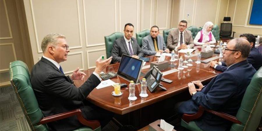 وزير البترول يبحث مع SLB توظيف الذكاء الاصطناعي لزيادة الإنتاج وتطوير بوابة مصر للاستكشاف