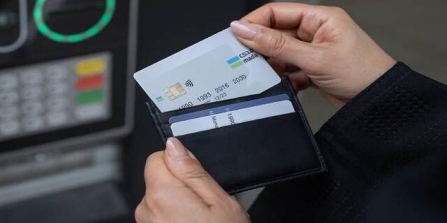 إنفاق
      المستهلكين
      بالسعودية
      عبر
      نقاط
      البيع
      يرتفع
      34%
      خلال
      أسبوع