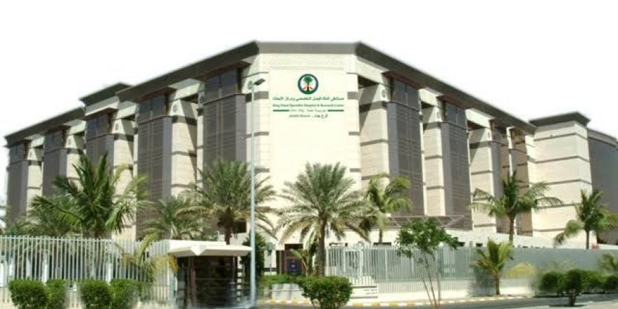 «التخصصي»
      بجدة
      يطور
      أول
      بروتوكول
      عالمي
      لجمع
      الخلايا
      الجذعية
      من
      الجلسة
      الأولى