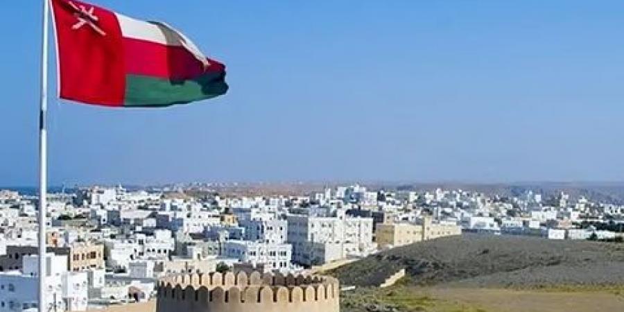 سلطنة
      عُمان
      تعلن
      استهداف
      مواقع
      في
      محافظة
      مسندم
      بطائرات
      مسيّرة