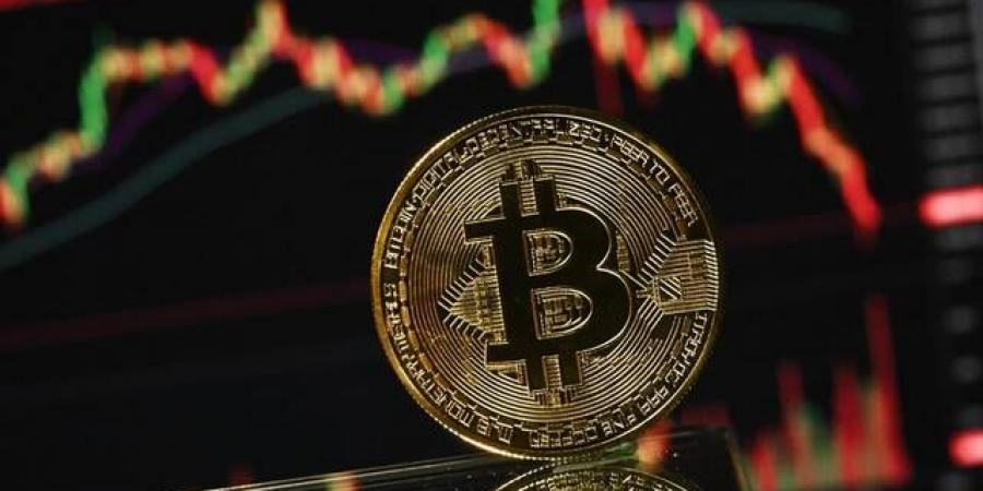 تراجع البيتكوين وسط تجدد التوترات بين أمريكا وإيران