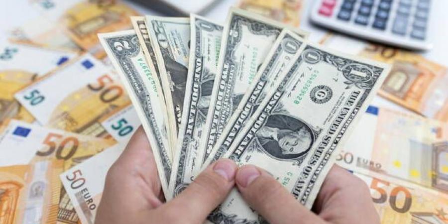 الدولار
      يرتفع
      عقب
      تجدد
      الهجمات
      على
      إيران
      وإغلاق
      هرمز