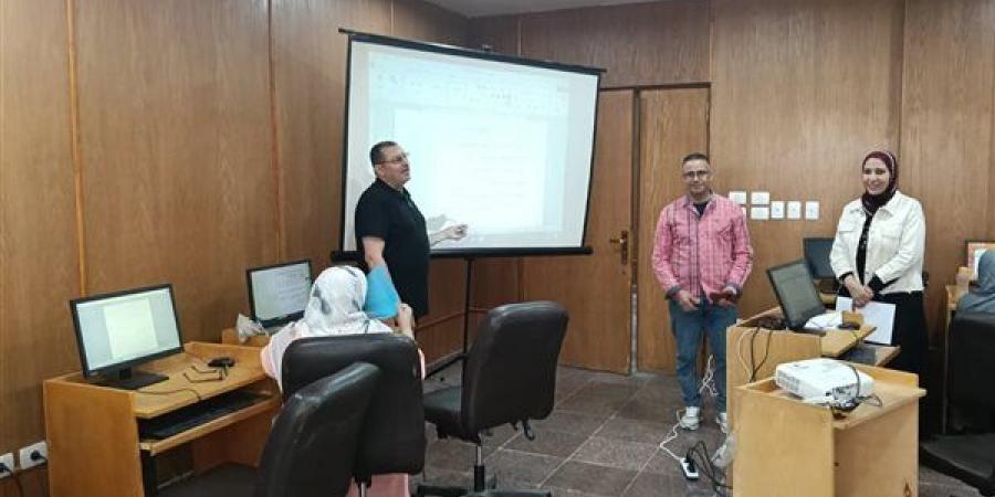 الإسماعيلية الأزهرية تستأنف برنامج تدريب المعلمين على تطبيقات الذكاء الاصطناعي (صور)