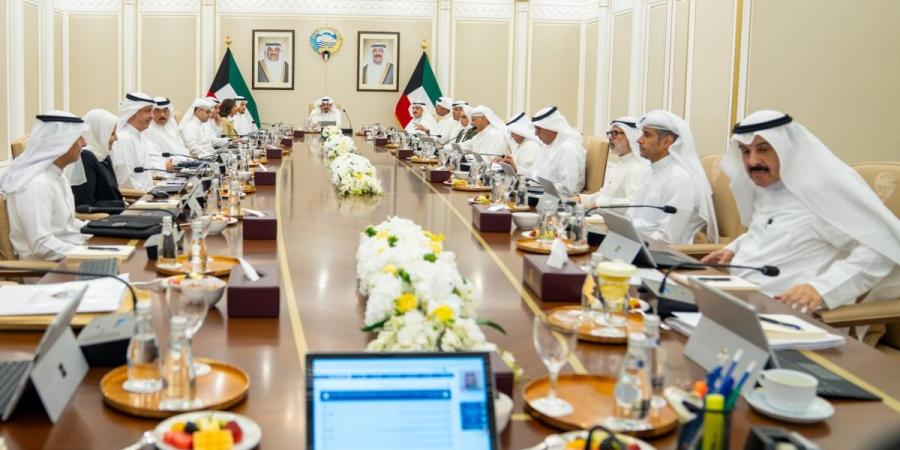 مجلس الوزراء الكويتي يدين الاعتداءات الإيرانية على قطر ودول بالمنطقة