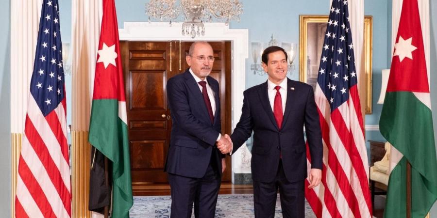 وزير الخارجية الأمريكي ونظيره الأردني يبحثان تطورات الأوضاع في المنطقة