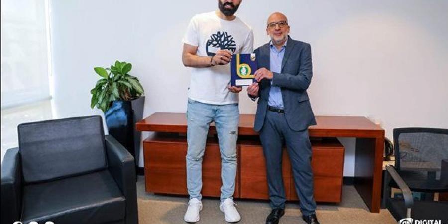 بتروجيت
      ينجح
      رسميا
      في
      ضم
      نجم
      طائرة
      الأهلي
      السابق