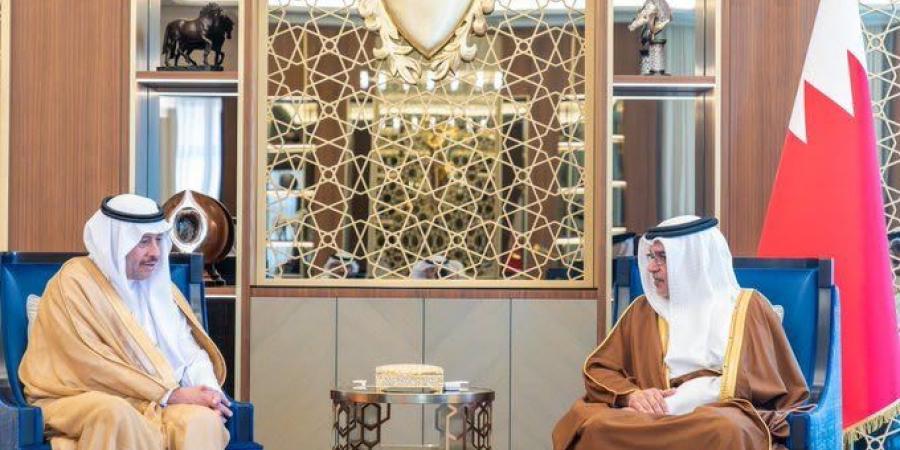 ولي عهد البحرين يستقبل سفير خادم الحرمين الشريفين