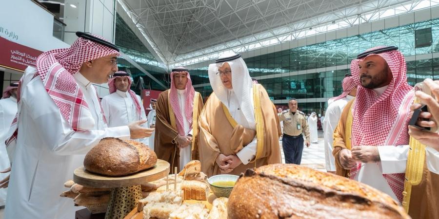 وزير البيئة يدشن حملة «بالتمر أبرك» لتعزيز استخدام التمور في الغذاء اليومي
