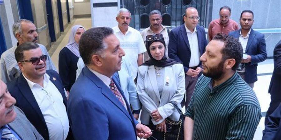 محافظ
      القليوبية:
      دخول
      مشروعات
      "حياة
      كريمة"
      بكفر
      الصهبي
      الخدمة
      قريبا