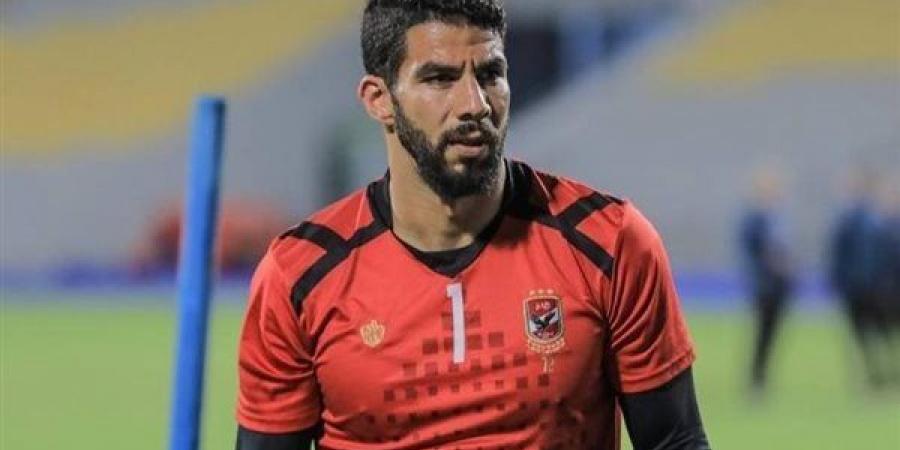 في
      يوم
      واحد،
      اعتزال
      3
      لاعبين
      سبق
      لهم
      ارتداء
      قميص
      الأهلي