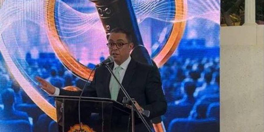 إطلاق
      مسرح
      «اتكلم»
      لتعميم
      التجارب
      الملهمة
      في
      الجامعات
      والمعاهد
      المصرية