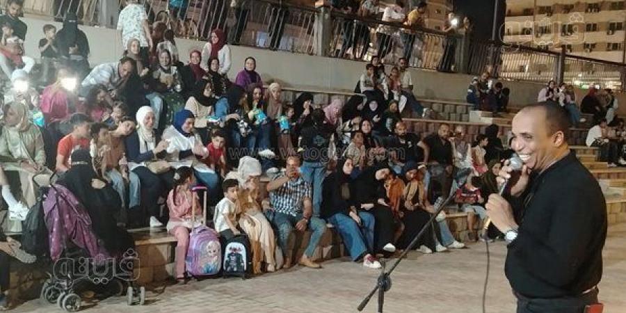 الأغاني
      الوطنية
      تُلهب
      حماس
      الجمهور
      في
      فعاليات
      شارع
      الفن
      بكورنيش
      بني
      سويف