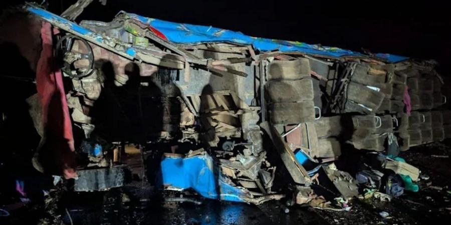 مصرع 19 تلميذا وإصابة العشرات في حادث سقوط حافلة مدرسية شرقي أوغندا