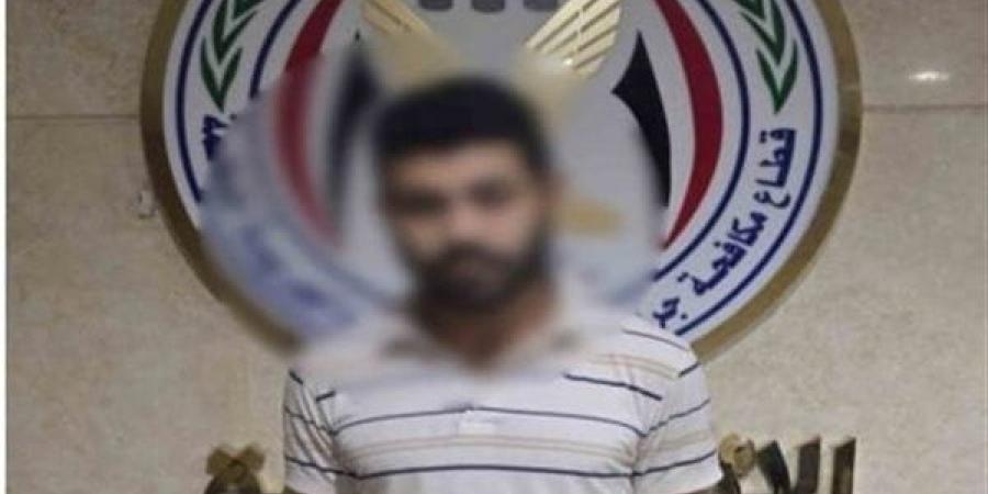 موظف
      خدمة
      عملاء
      وهمي،
      عاطل
      بالمنيا
      يستولى
      على
      أموال
      المواطنين
      عبر
      الهاتف