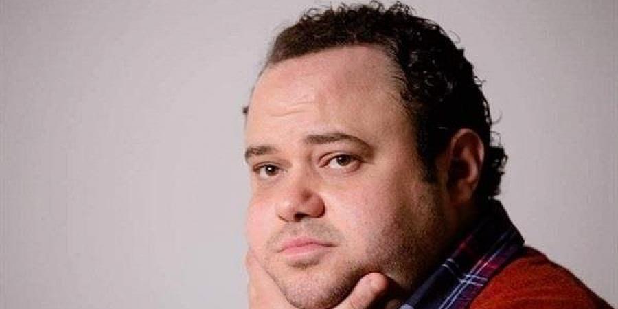 شيك
      بلا
      رصيد
      يشعل
      أزمة
      بين
      مدحت
      تيخا
      ومنتج
      شهير،
      وبلاغ
      رسمي
      يتهمه
      بعدم
      سداد
      الأجر