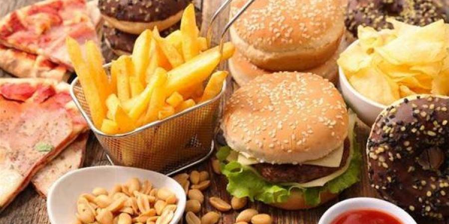 تفسير
      حلم
      الأكل
      مع
      الميت
      في
      المنام
      وعلاقته
      بالإصابة
      بالمرض