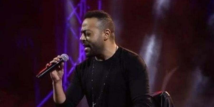 قبل
      طرحه
      رسميًا،
      ألبوم
      "مراية
      الحب"
      لتامر
      عاشور
      يتصدر
      تريند
      إنستجرام