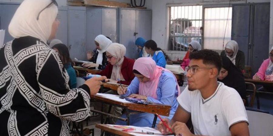 اليوم،
      انطلاق
      اختبارات
      القدرات
      لطلاب
      الثانوية
      العامة
      بالكليات