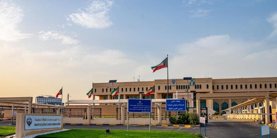 الكهرباء: تعرض محطة أخرى للقوى الكهربائية وتقطير المياه للاعتداء.