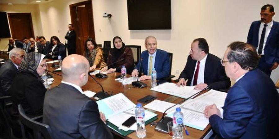 4
      مشروعات
      قوانين
      للبحث
      والتنقيب
      عن
      الغاز
      والبترول
      بجدول
      أعمال
      طاقة
      النواب
      اليوم