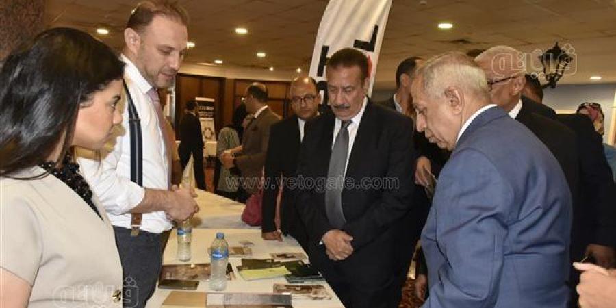 محافظا
      بورسعيد
      وشمال
      سيناء
      ورئيس
      الأكاديمية
      العربية يشهدون
      ورشة
      عمل
      حول
      تعزيز
      التكامل
      الاقتصادي
      (فيديو)